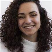 Hola! Me llamo Alexandra y soy estudiante de ingeniería en tecnologías de la Telecomunicación, ofrezco clases de apoyo sobretodo en matemáticas pero